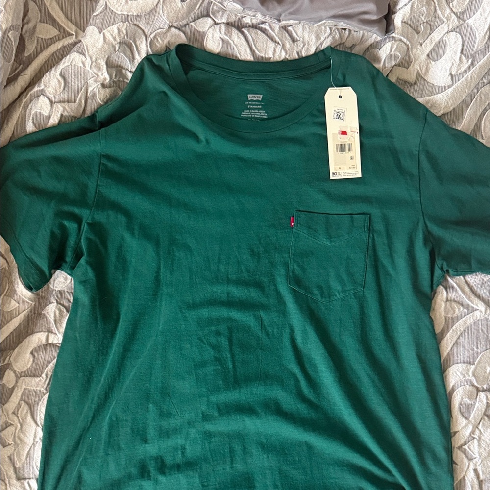 Green Men's Levi’s Shirt NWT